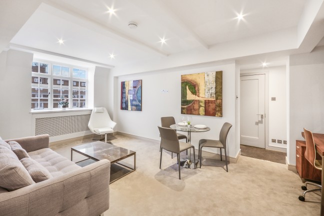 Cranmer Court, Whiteheads Grove, London